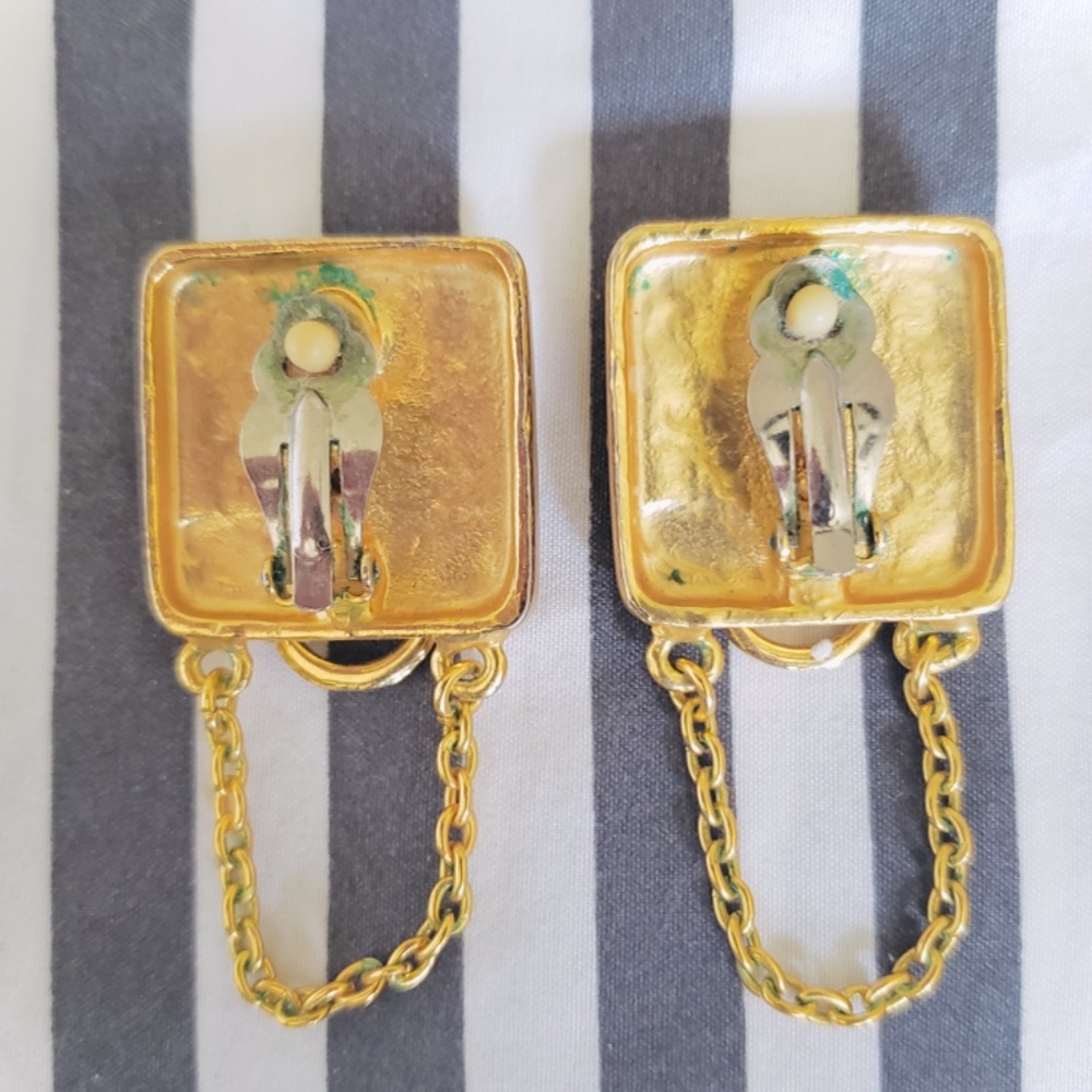 Vintage Gold Jaguar Earrings - Picture 2 of 3